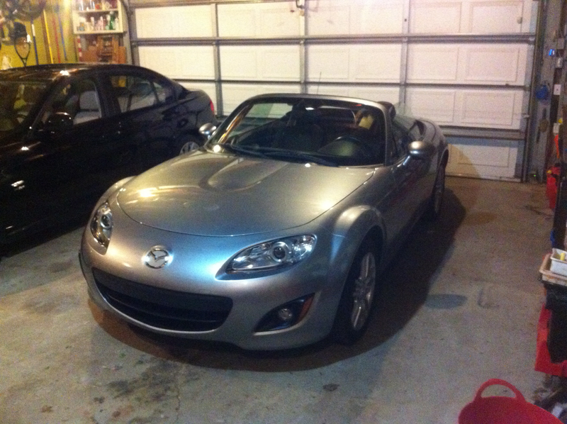 Illustration for article titled Sitting in my dad's new Miata